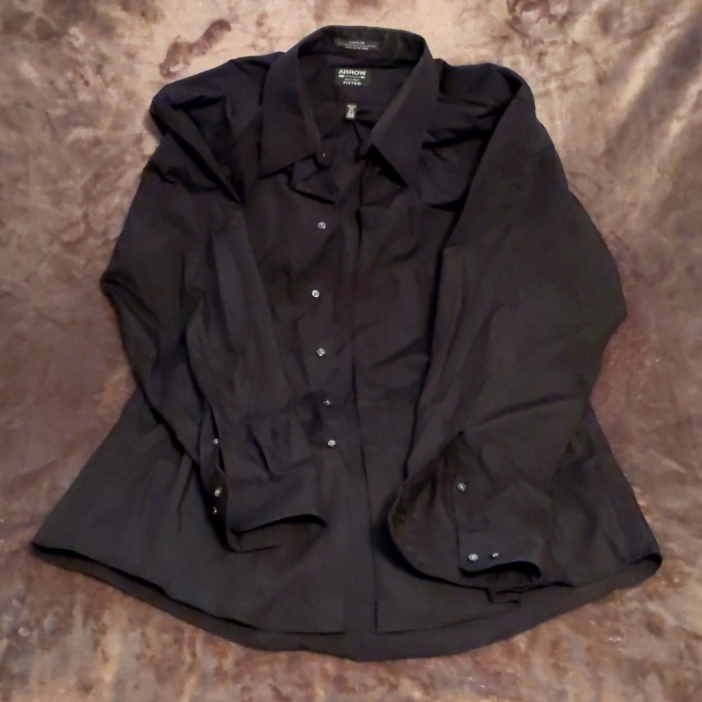 Men's black poplin dress shirt